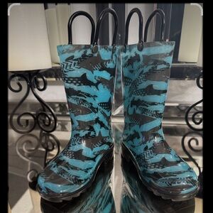 Western Chief Kids Grunge Shark Lighted Waterproof Rain Boots Size 7/8